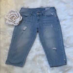 🤍Guess Capris 🤍